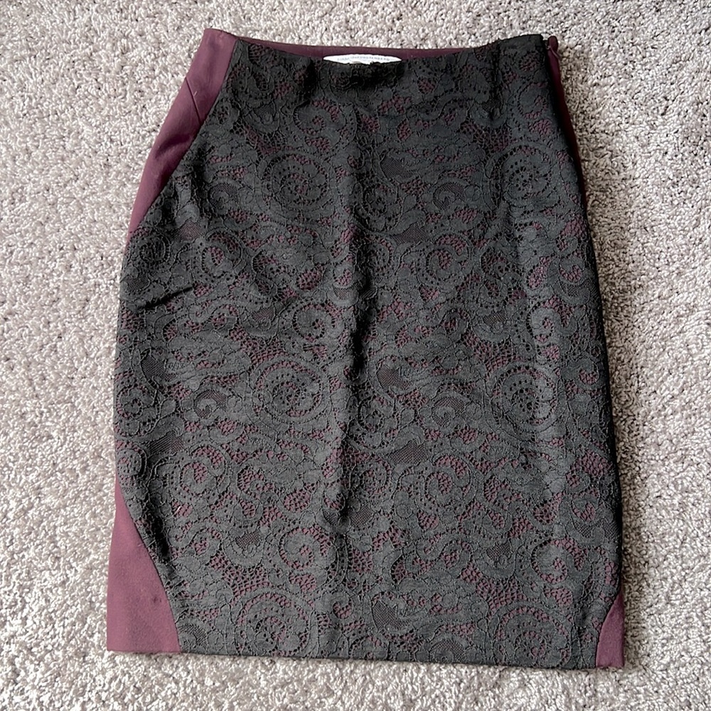 Diane von Furstenburg Mae Stretch Scroll pencil skirt - size 2
